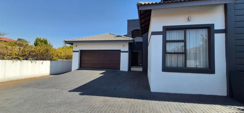 6 Bedroom Property for Sale in Midlands Estate Gauteng