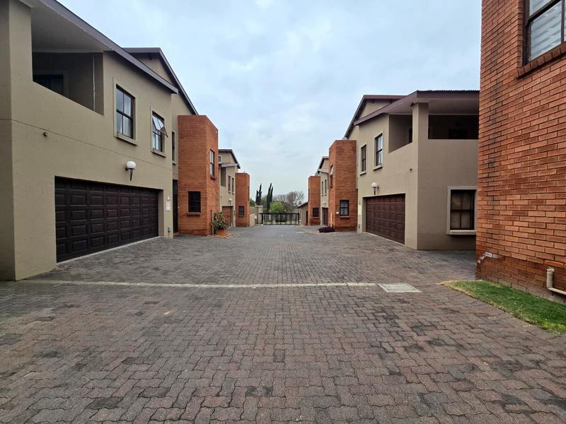 3 Bedroom Property for Sale in Alberante Gauteng