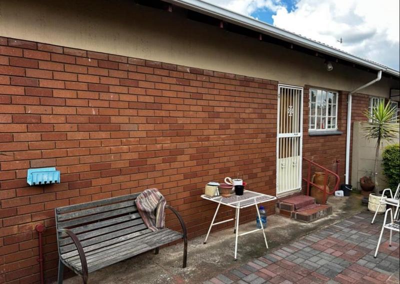 2 Bedroom Property for Sale in New Redruth Gauteng