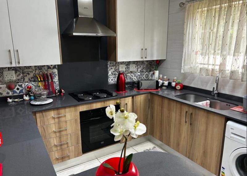 2 Bedroom Property for Sale in New Redruth Gauteng
