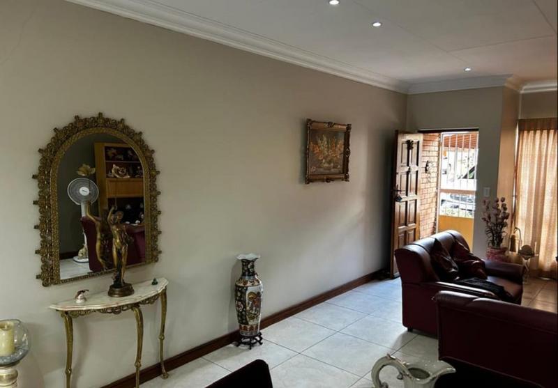 2 Bedroom Property for Sale in New Redruth Gauteng