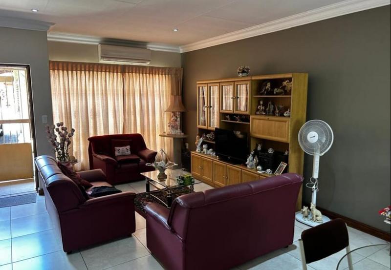 2 Bedroom Property for Sale in New Redruth Gauteng
