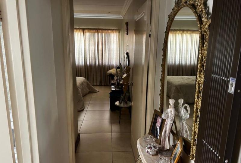 2 Bedroom Property for Sale in New Redruth Gauteng