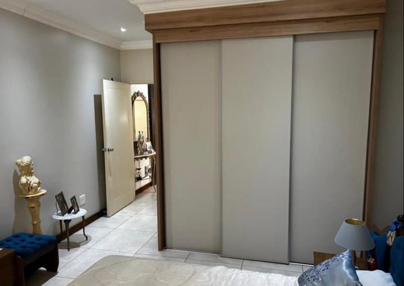 2 Bedroom Property for Sale in New Redruth Gauteng