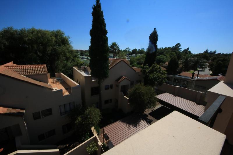 2 Bedroom Property for Sale in Sunninghill Gauteng