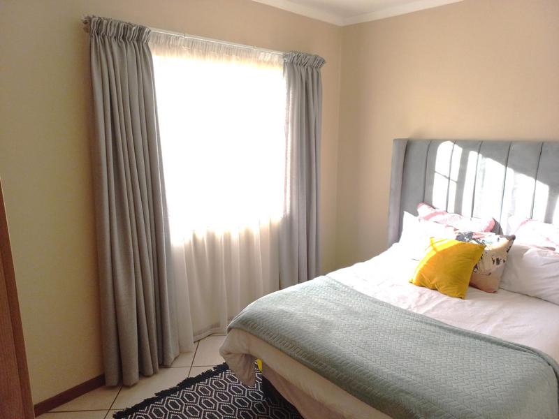 To Let 2 Bedroom Property for Rent in Monavoni Gauteng