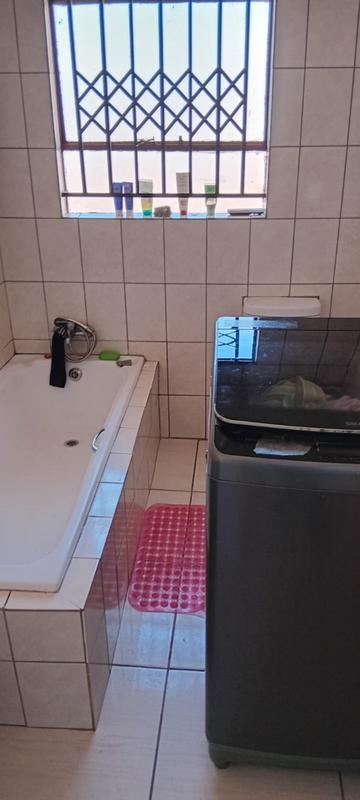 3 Bedroom Property for Sale in Bram Fischerville Gauteng