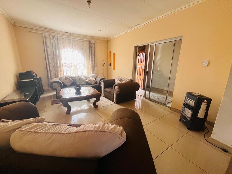 2 Bedroom Property for Sale in Tshepisong Gauteng