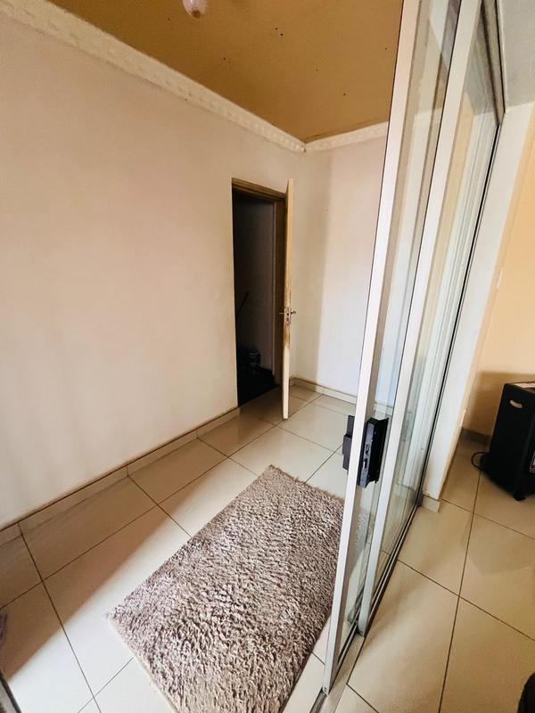 2 Bedroom Property for Sale in Tshepisong Gauteng
