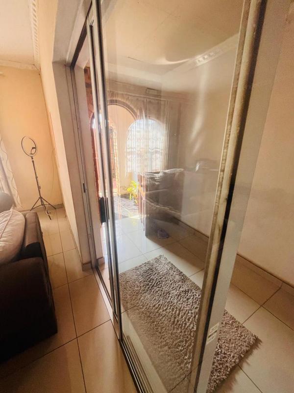 2 Bedroom Property for Sale in Tshepisong Gauteng