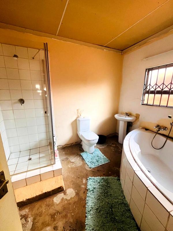 2 Bedroom Property for Sale in Tshepisong Gauteng