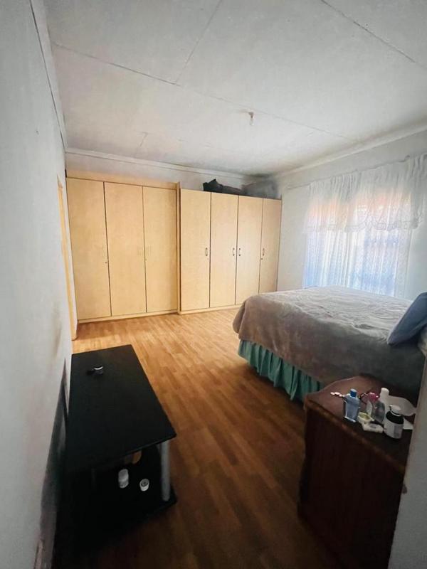 2 Bedroom Property for Sale in Tshepisong Gauteng
