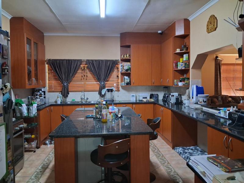5 Bedroom Property for Sale in Pretoria North Gauteng