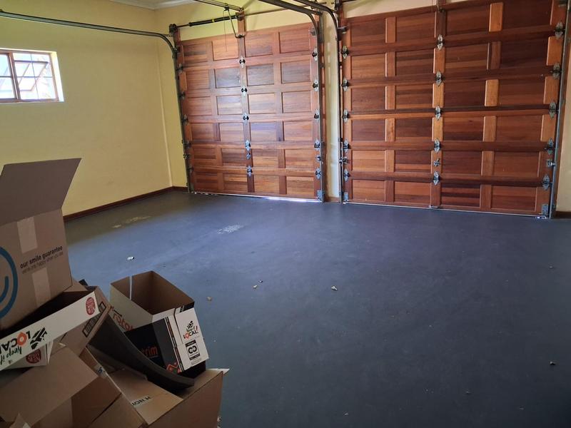 5 Bedroom Property for Sale in Pretoria North Gauteng