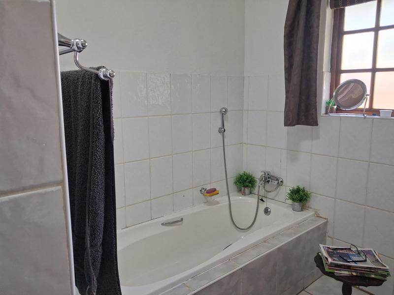 5 Bedroom Property for Sale in Pretoria North Gauteng