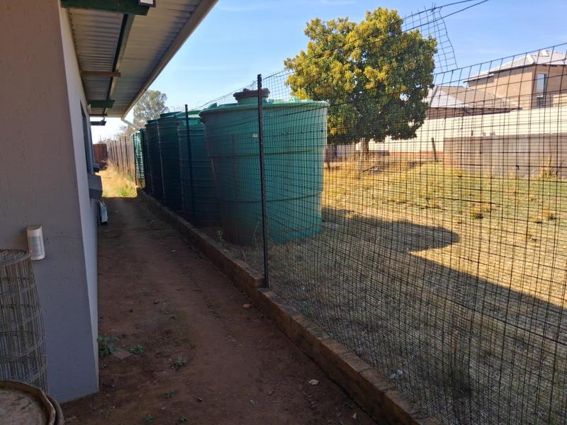 5 Bedroom Property for Sale in Pretoria North Gauteng