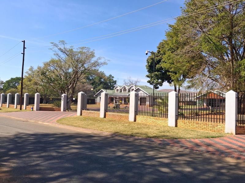 5 Bedroom Property for Sale in Pretoria North Gauteng
