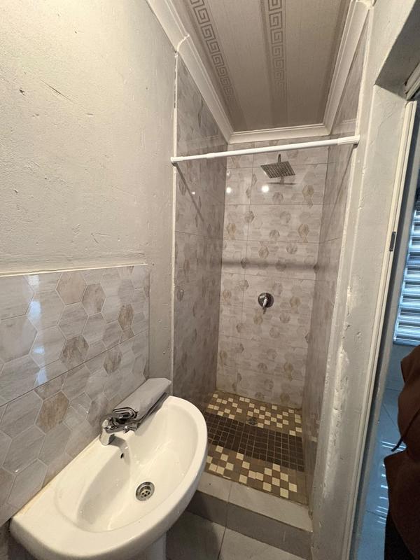 To Let 1 Bedroom Property for Rent in Jabavu Gauteng