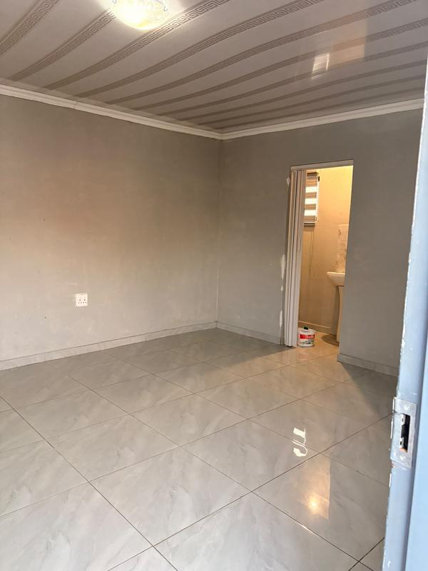 To Let 1 Bedroom Property for Rent in Jabavu Gauteng