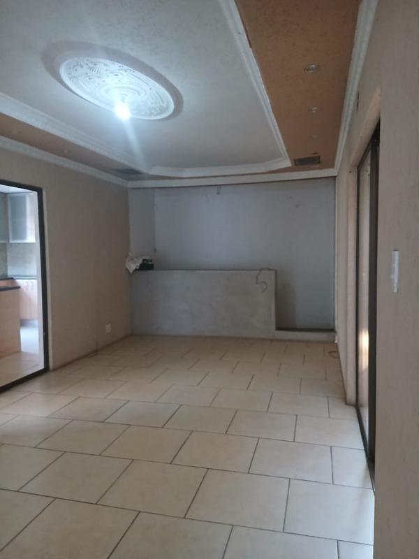 To Let 4 Bedroom Property for Rent in Ennerdale Gauteng
