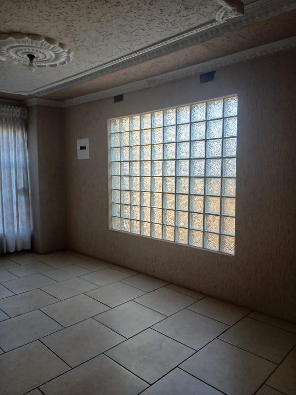 To Let 4 Bedroom Property for Rent in Ennerdale Gauteng