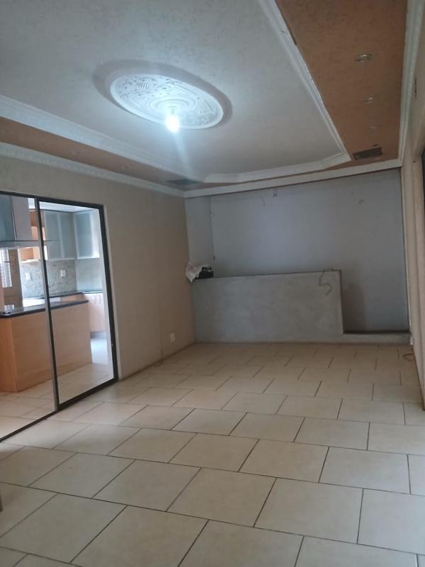 To Let 4 Bedroom Property for Rent in Ennerdale Gauteng