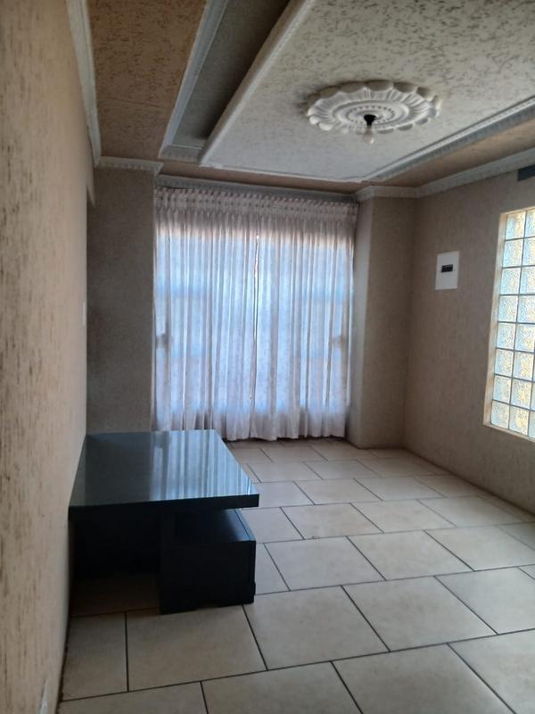 To Let 4 Bedroom Property for Rent in Ennerdale Gauteng