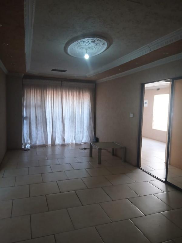To Let 4 Bedroom Property for Rent in Ennerdale Gauteng