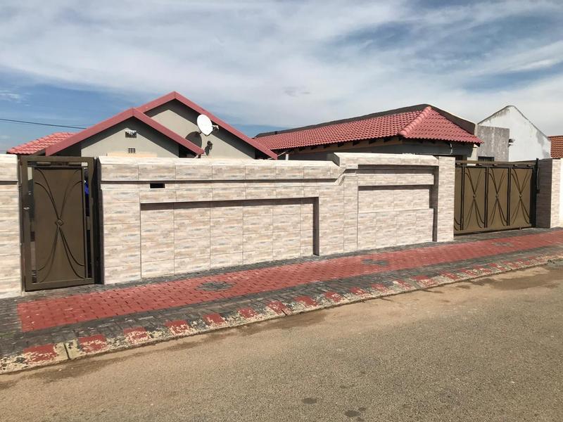 2 Bedroom Property for Sale in Dobsonville Gauteng
