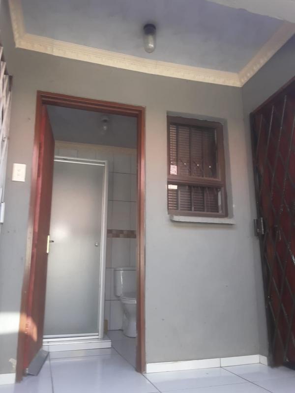 2 Bedroom Property for Sale in Dobsonville Gauteng