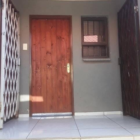 2 Bedroom Property for Sale in Dobsonville Gauteng