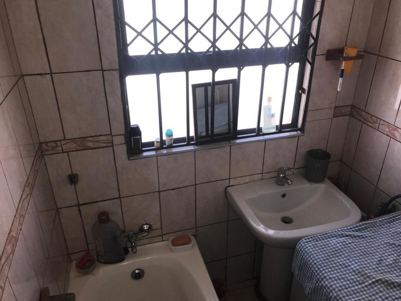 2 Bedroom Property for Sale in Dobsonville Gauteng