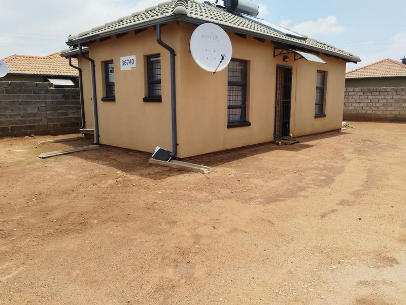 2 Bedroom Property for Sale in Protea Glen Gauteng