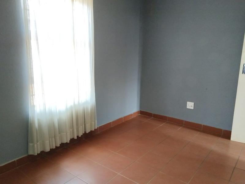 2 Bedroom Property for Sale in Protea Glen Gauteng
