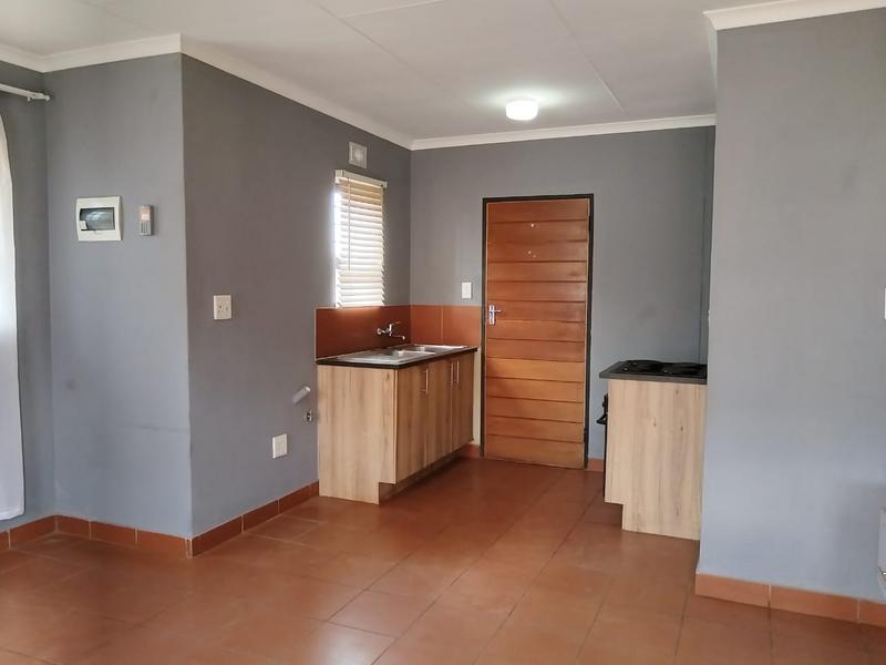 2 Bedroom Property for Sale in Protea Glen Gauteng