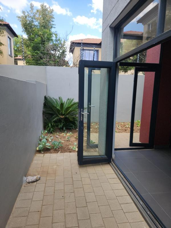 3 Bedroom Property for Sale in Maroeladal Gauteng