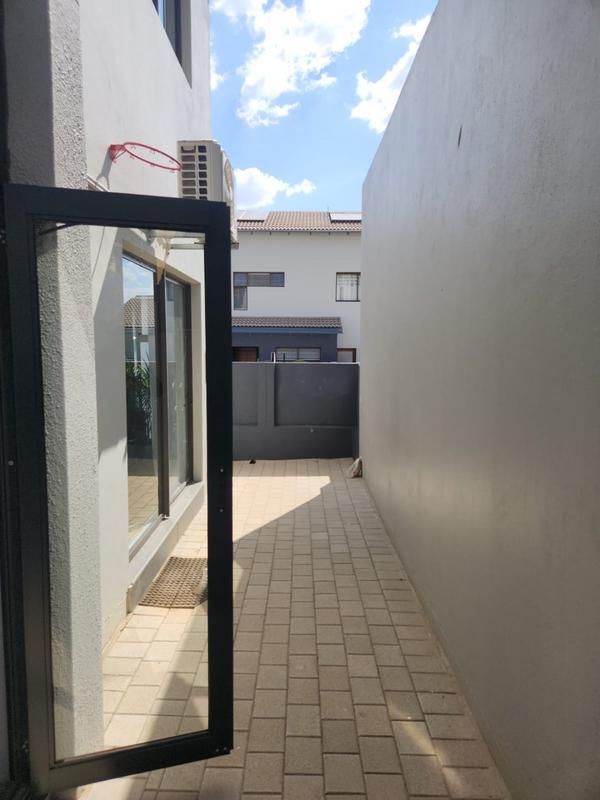 3 Bedroom Property for Sale in Maroeladal Gauteng