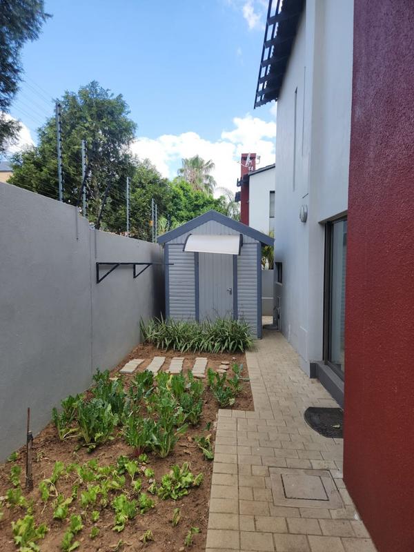 3 Bedroom Property for Sale in Maroeladal Gauteng