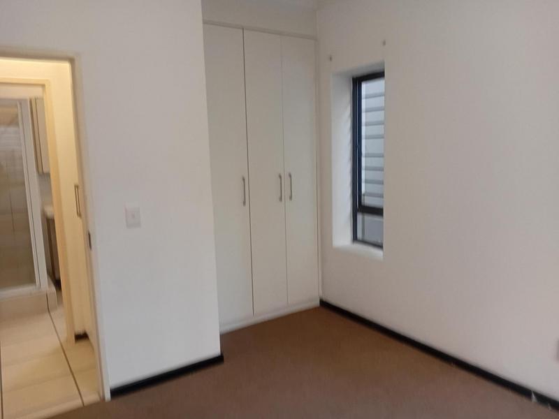 1 Bedroom Property for Sale in Bryanston Gauteng