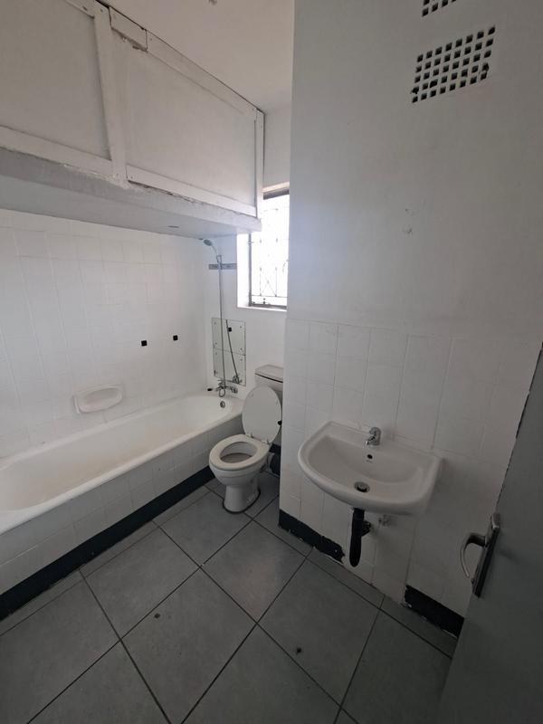 To Let 2 Bedroom Property for Rent in Rosettenville Gauteng