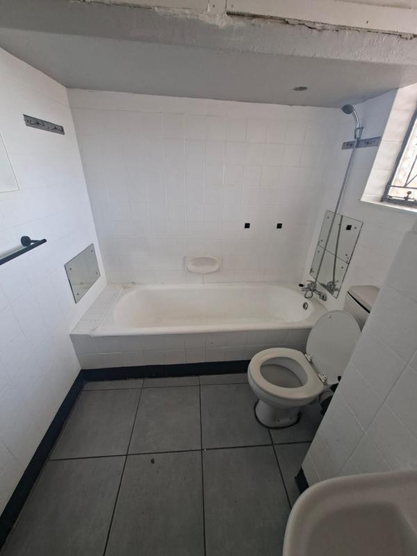 To Let 2 Bedroom Property for Rent in Rosettenville Gauteng