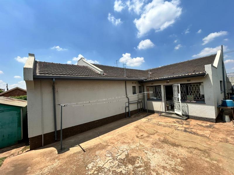 5 Bedroom Property for Sale in Bakerton Gauteng