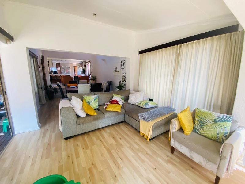 4 Bedroom Property for Sale in Vorna Valley Gauteng