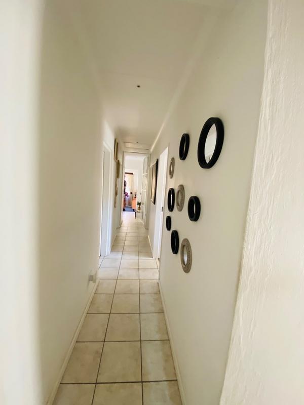 4 Bedroom Property for Sale in Vorna Valley Gauteng