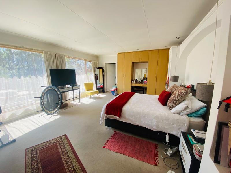 4 Bedroom Property for Sale in Vorna Valley Gauteng