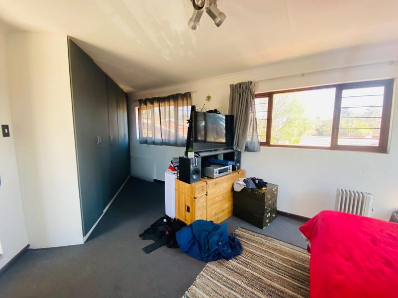 4 Bedroom Property for Sale in Vorna Valley Gauteng