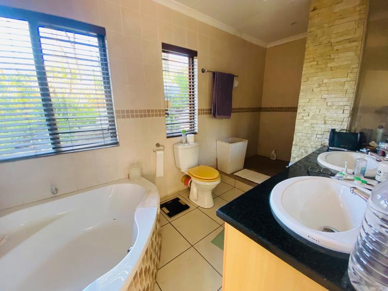 4 Bedroom Property for Sale in Vorna Valley Gauteng
