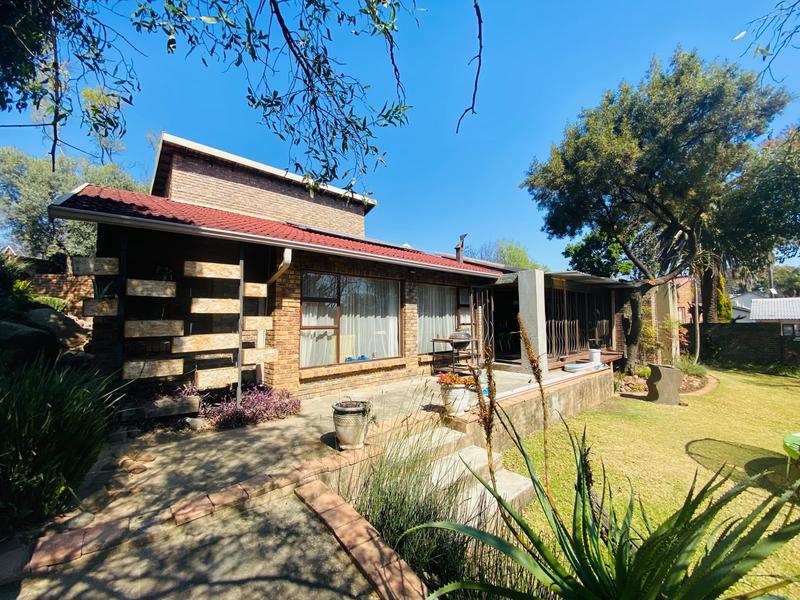 4 Bedroom Property for Sale in Vorna Valley Gauteng