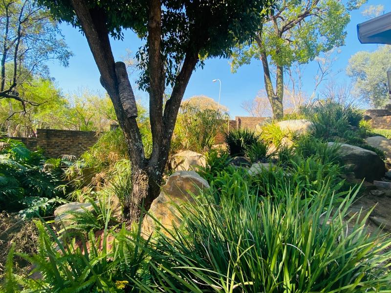 4 Bedroom Property for Sale in Vorna Valley Gauteng