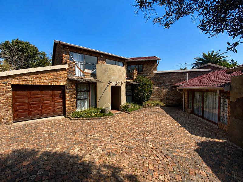 4 Bedroom Property for Sale in Vorna Valley Gauteng